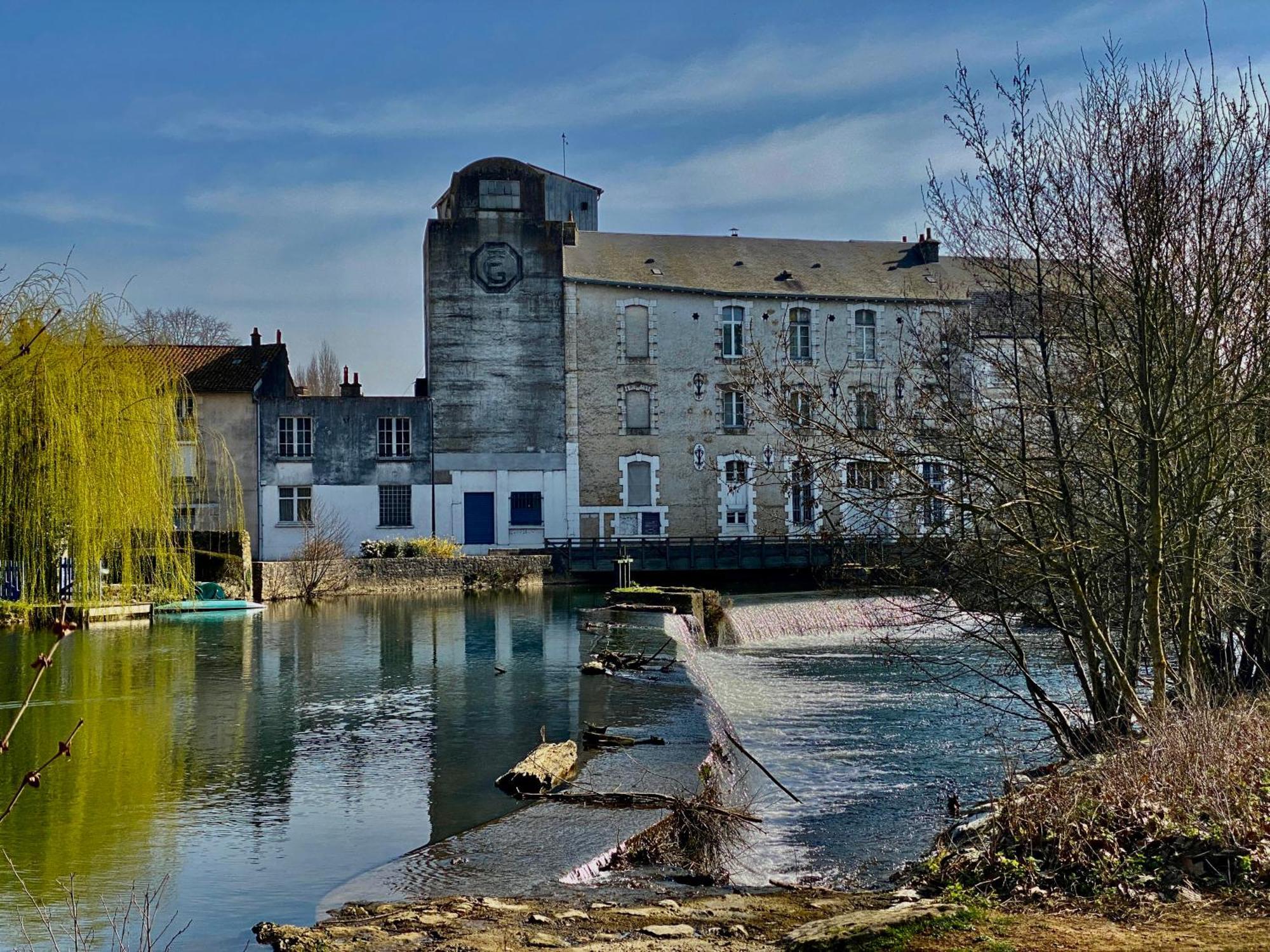 Logis Hôtel Le Saint Georges Vivonne Exterior foto