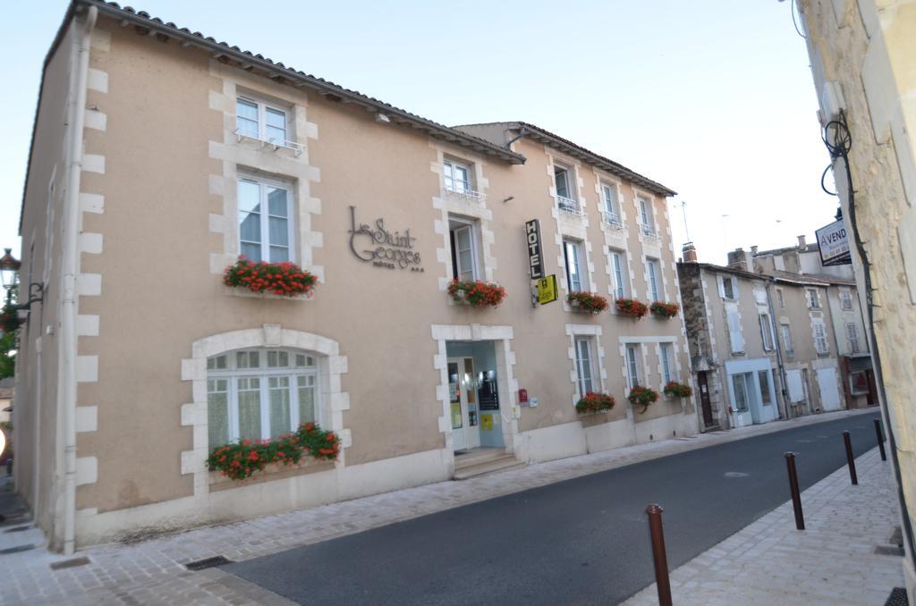 Logis Hôtel Le Saint Georges Vivonne Exterior foto